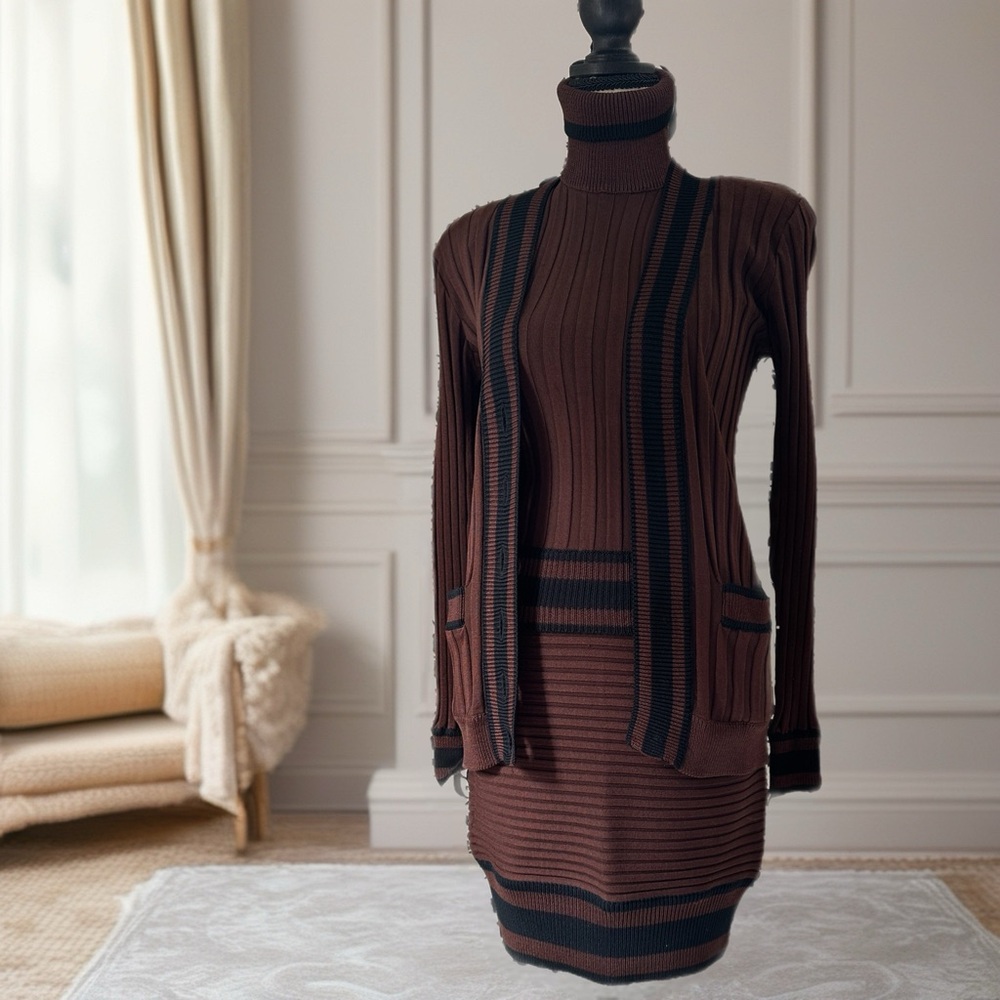 Wayne Rogers Brown and Black Fitted Ribbed Knit 3 piece set.